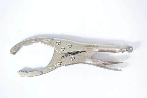 AI050043 / OIL FILTER MASTER PLIERS JAW: CR-V, OPEN:2-1/8"-4-5/8" (53 -118 MM)