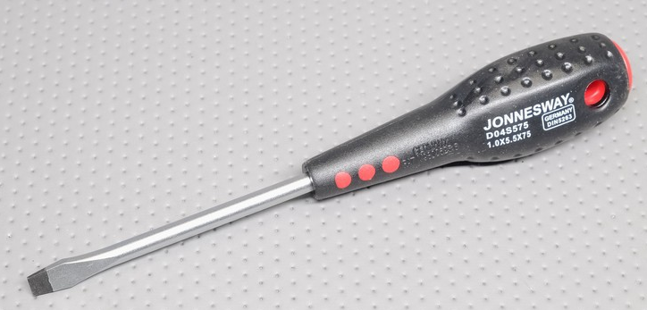 D04S575