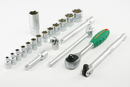 S04H3120S / 20 PCS 3/8" DRIVE SOCKET WRENCH SET METRIC SIZE: 6 to 23 MM